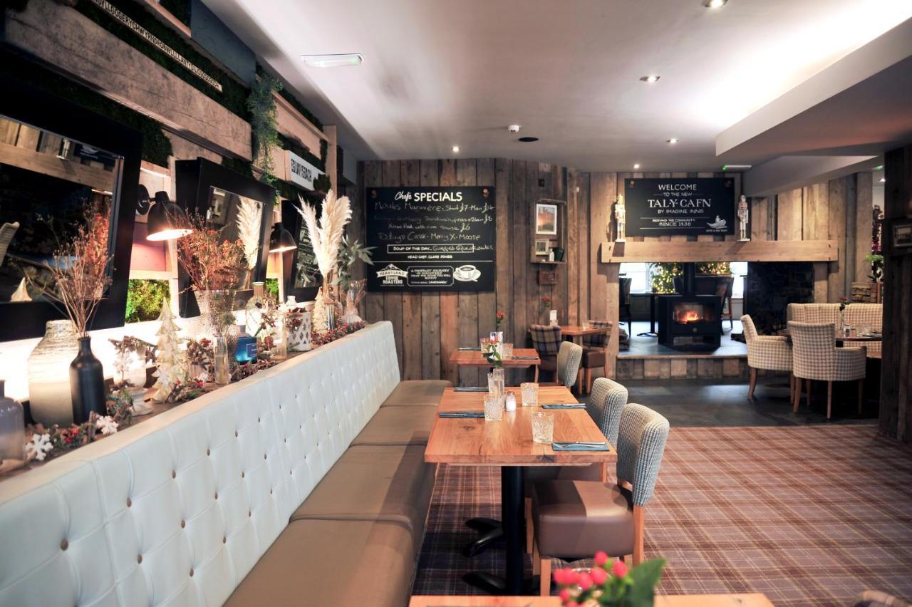 The Tal-Y-Cafn Hotel 康威 外观 照片